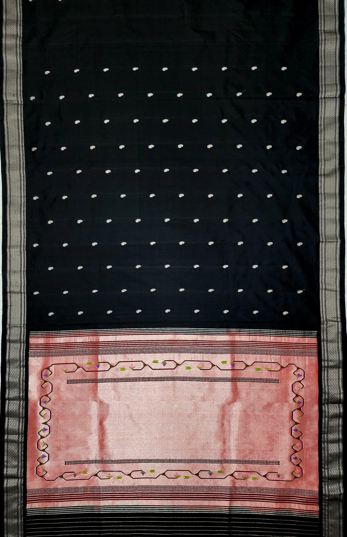 Traditional Yeola Paithani