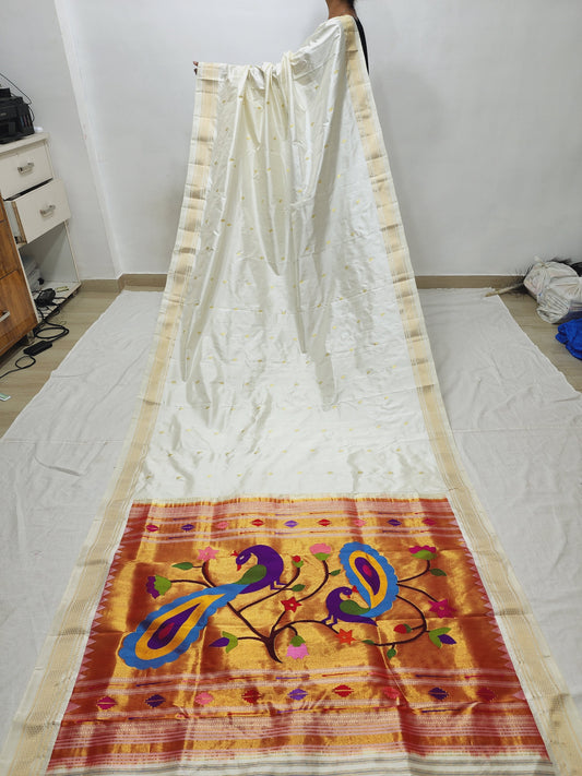 Traditional Yeola Paithani