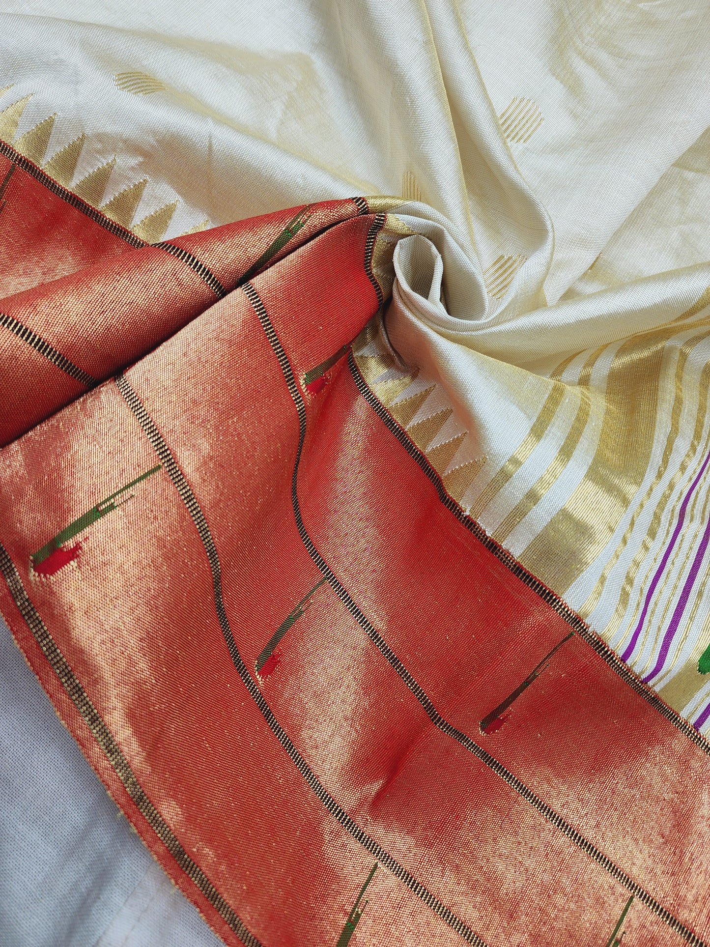 Triple Muniya Brocade Paithani