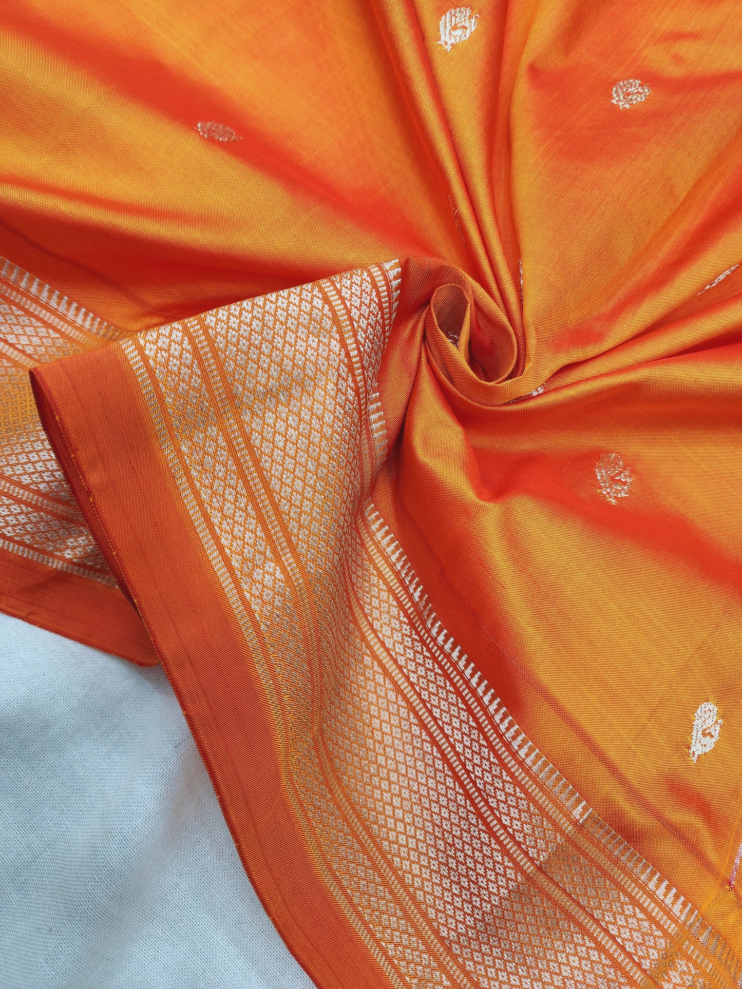 Traditional Yeola Paithani