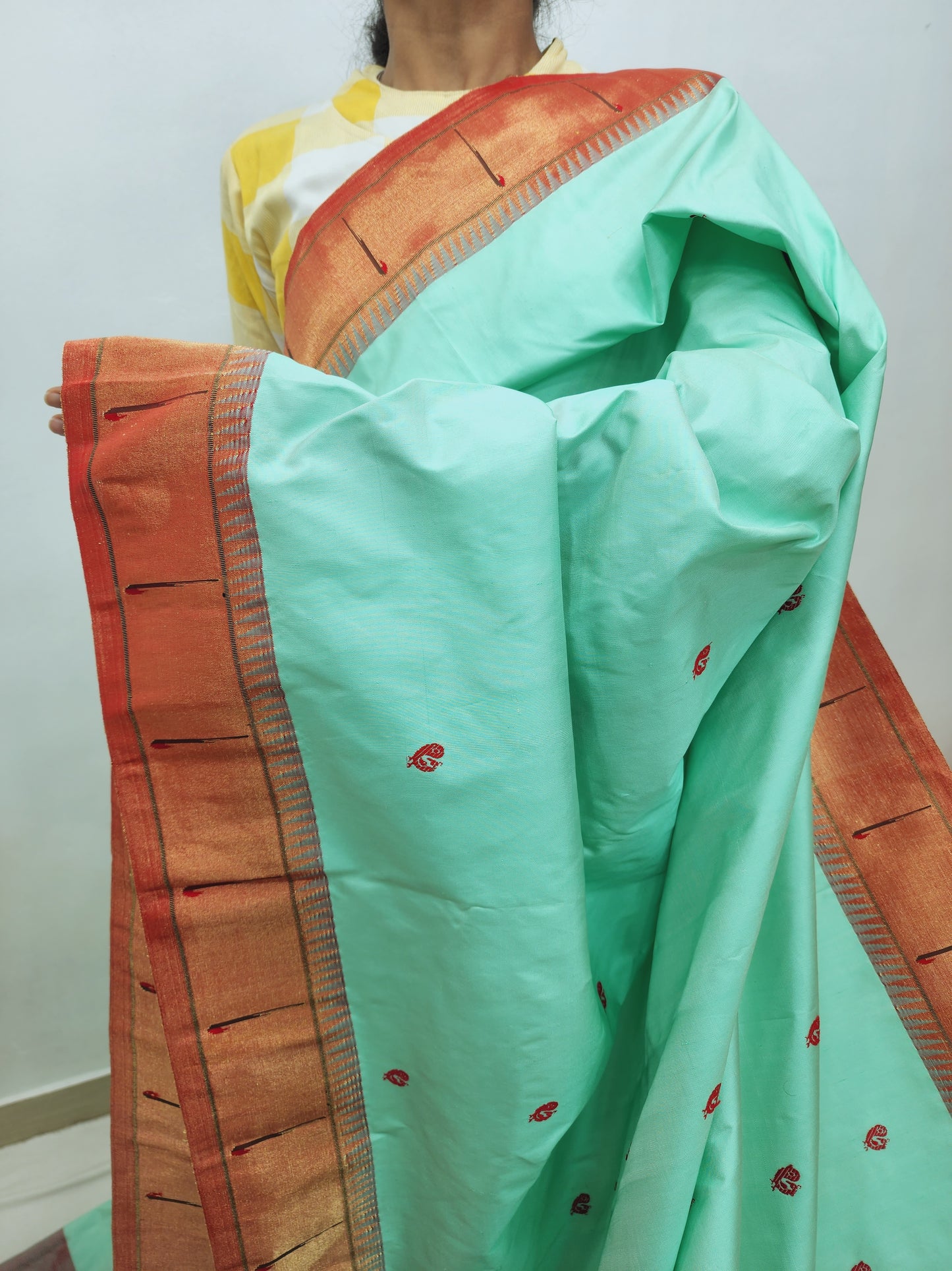Single Muniya Brocade Paithani