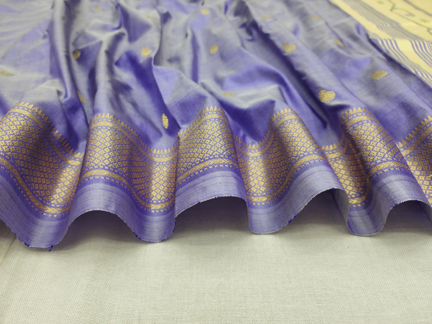 Traditional Yeola Paithani