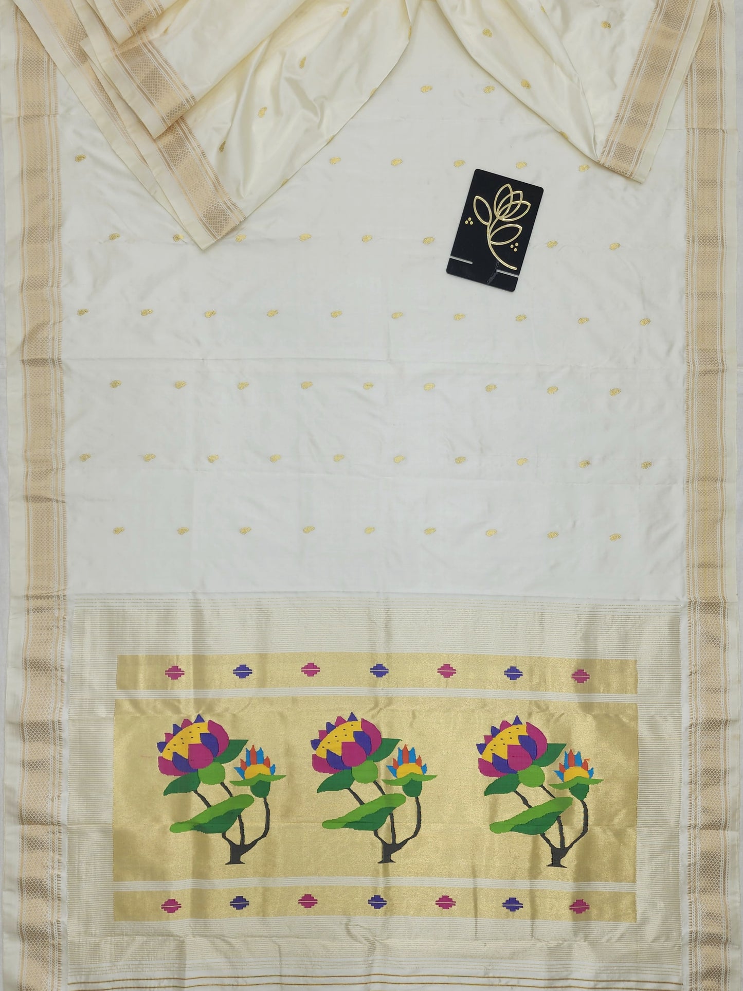 Traditional Yeola Paithani