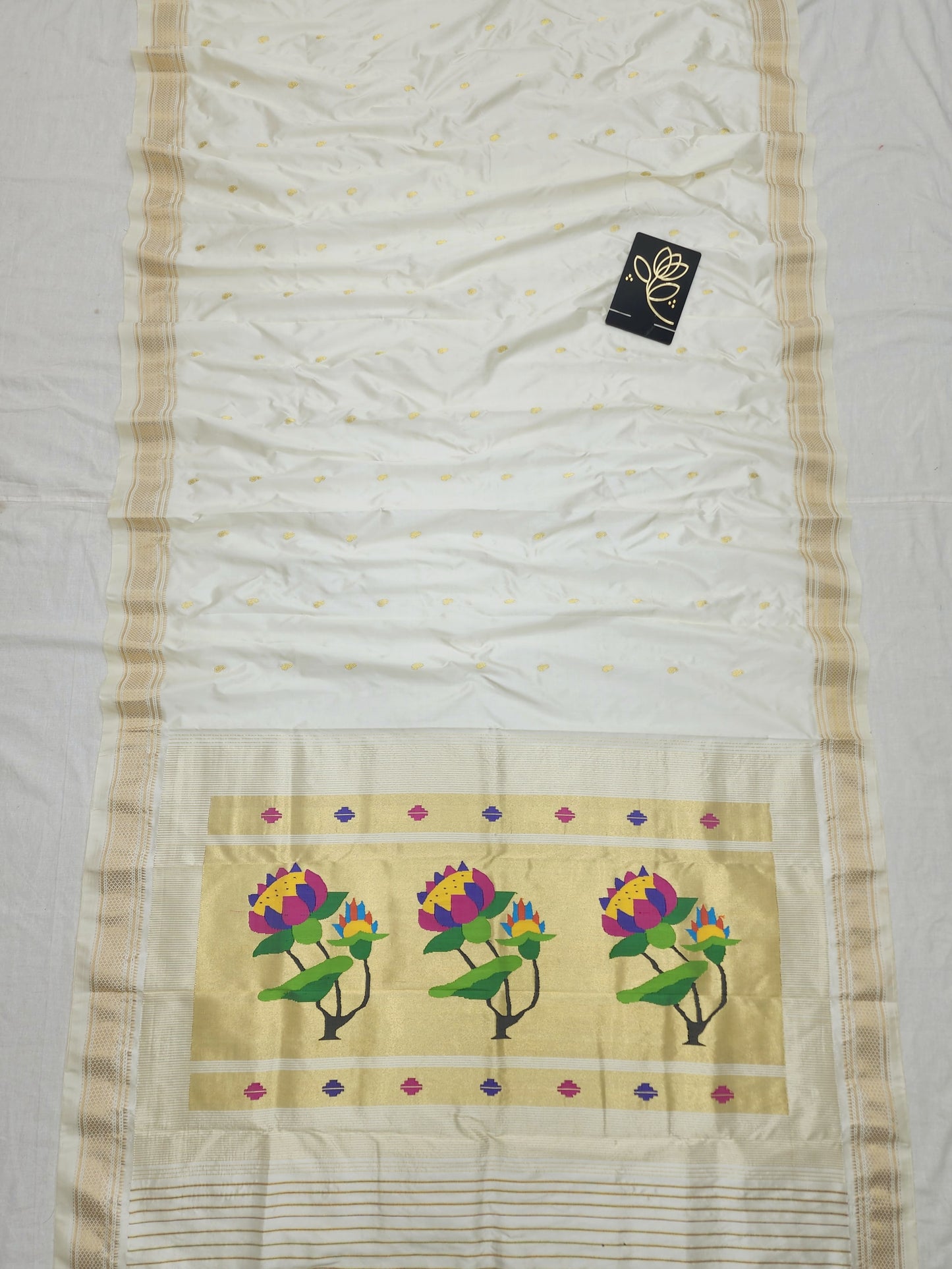 Traditional Yeola Paithani