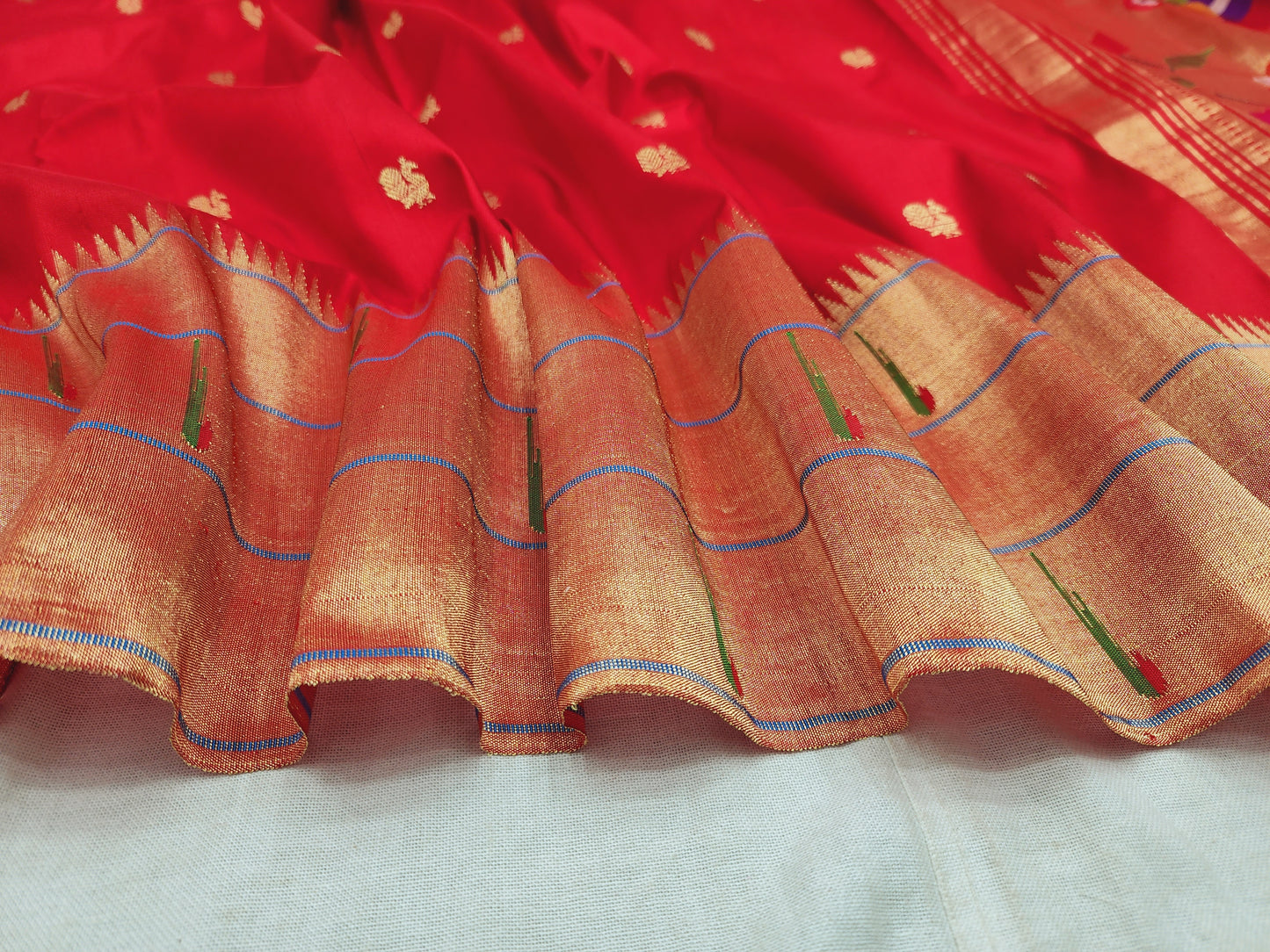 Triple Muniya Brocade Paithani