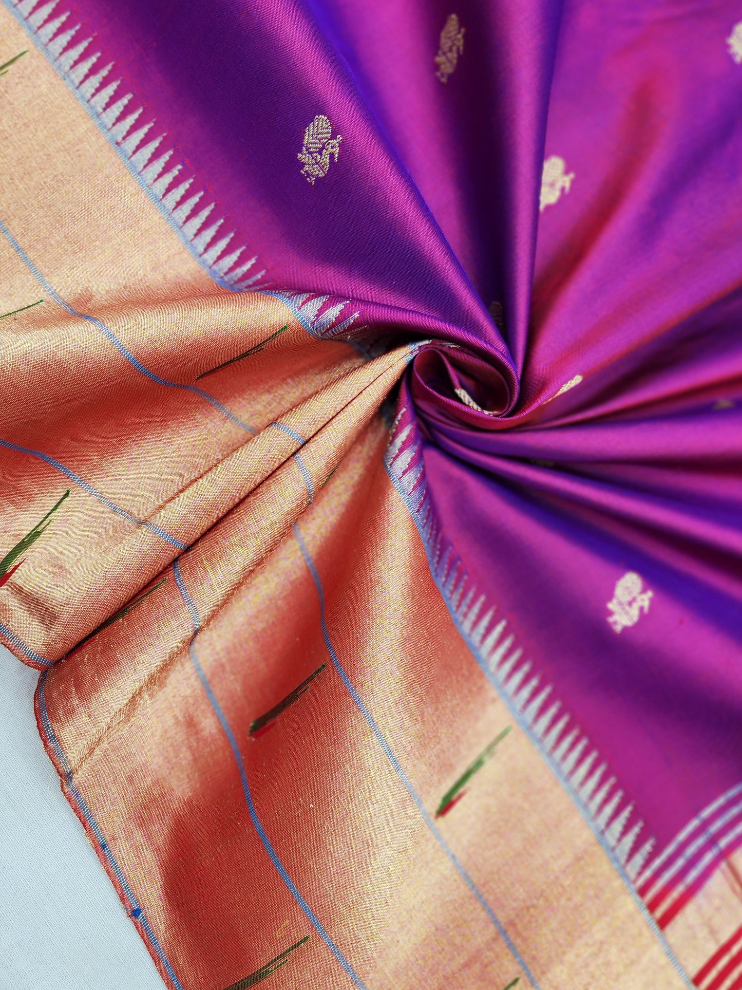 Triple Muniya Brocade Paithani