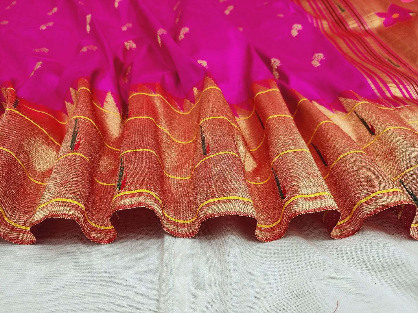 Triple Muniya Brocade Paithani