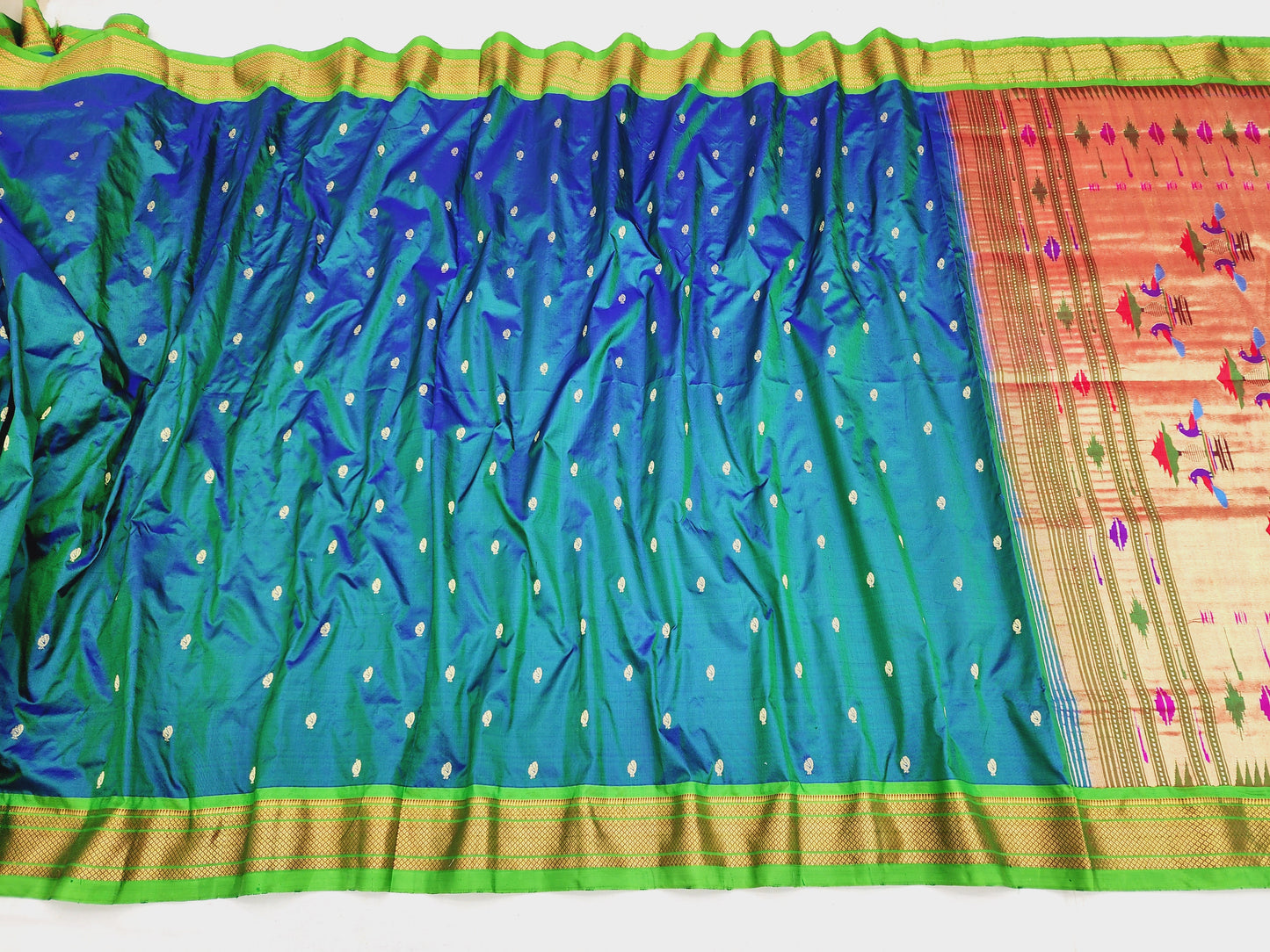 Traditional Yeola Paithani