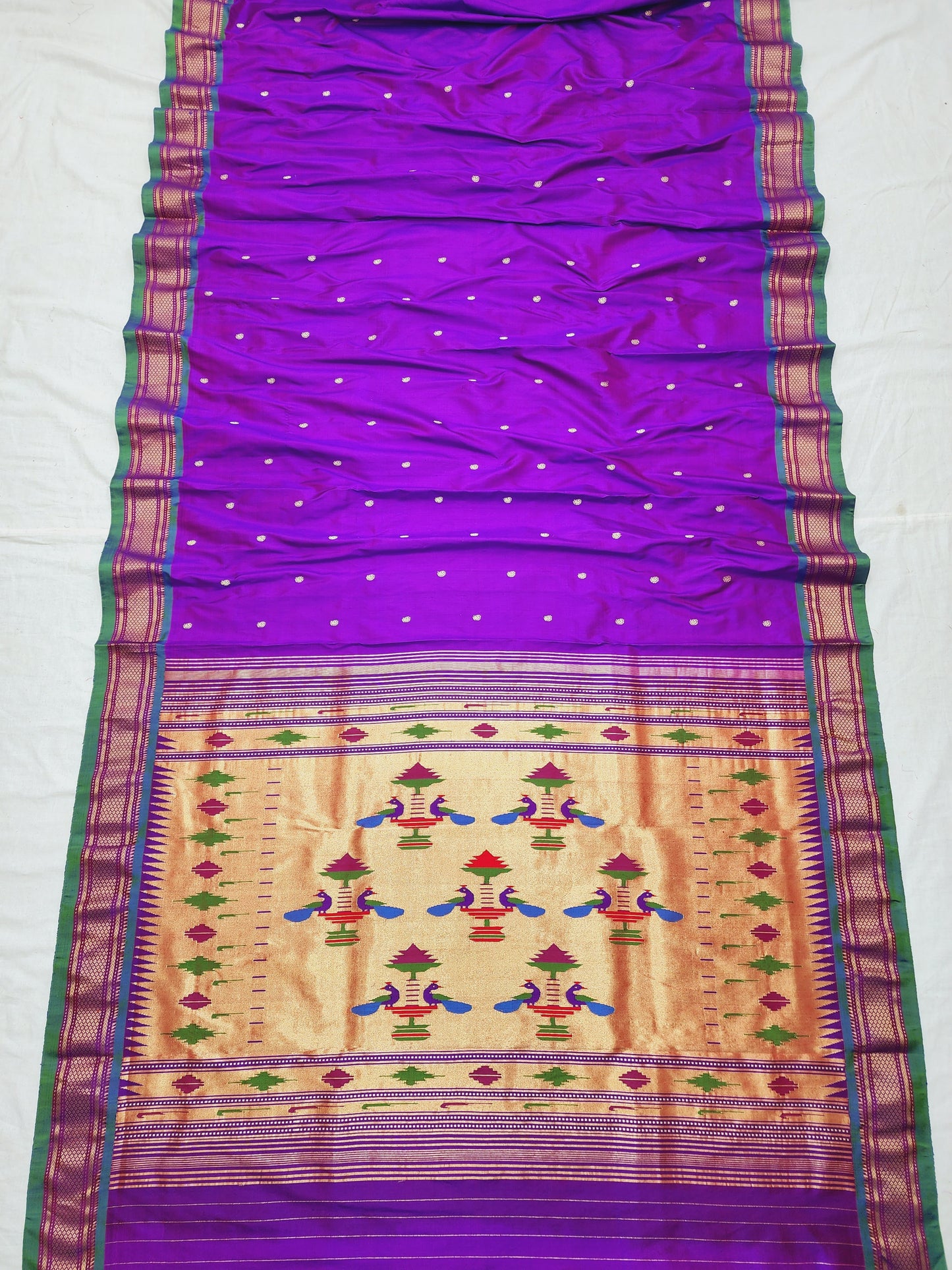 Traditional Yeola Paithani