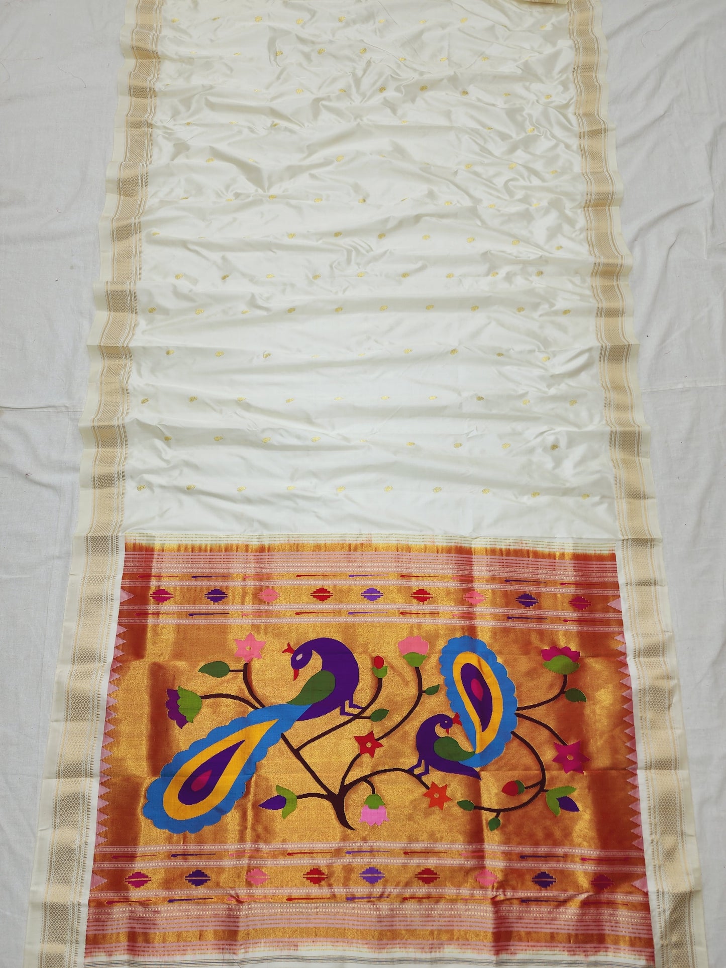Traditional Yeola Paithani
