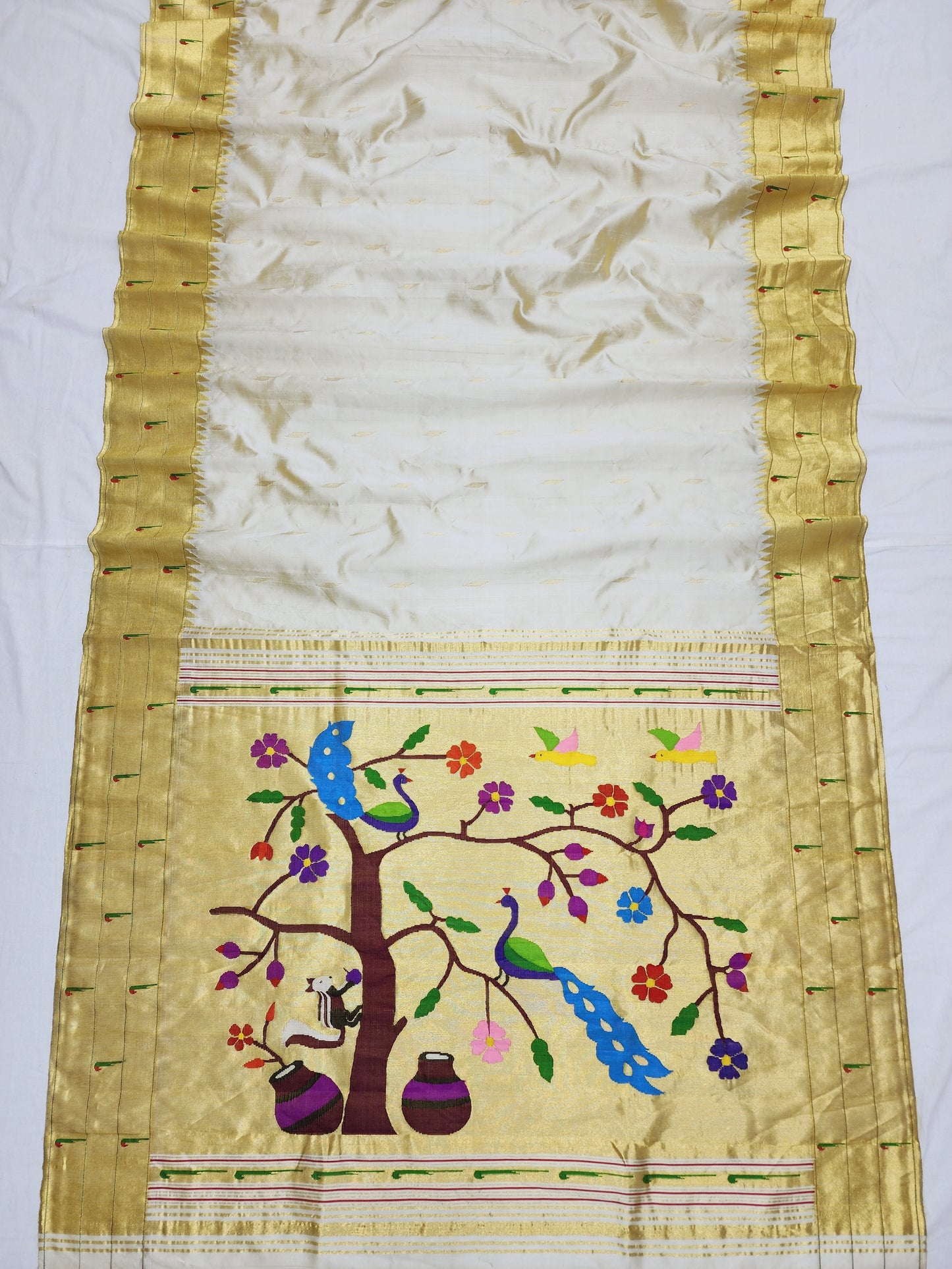 Triple Muniya Brocade Paithani