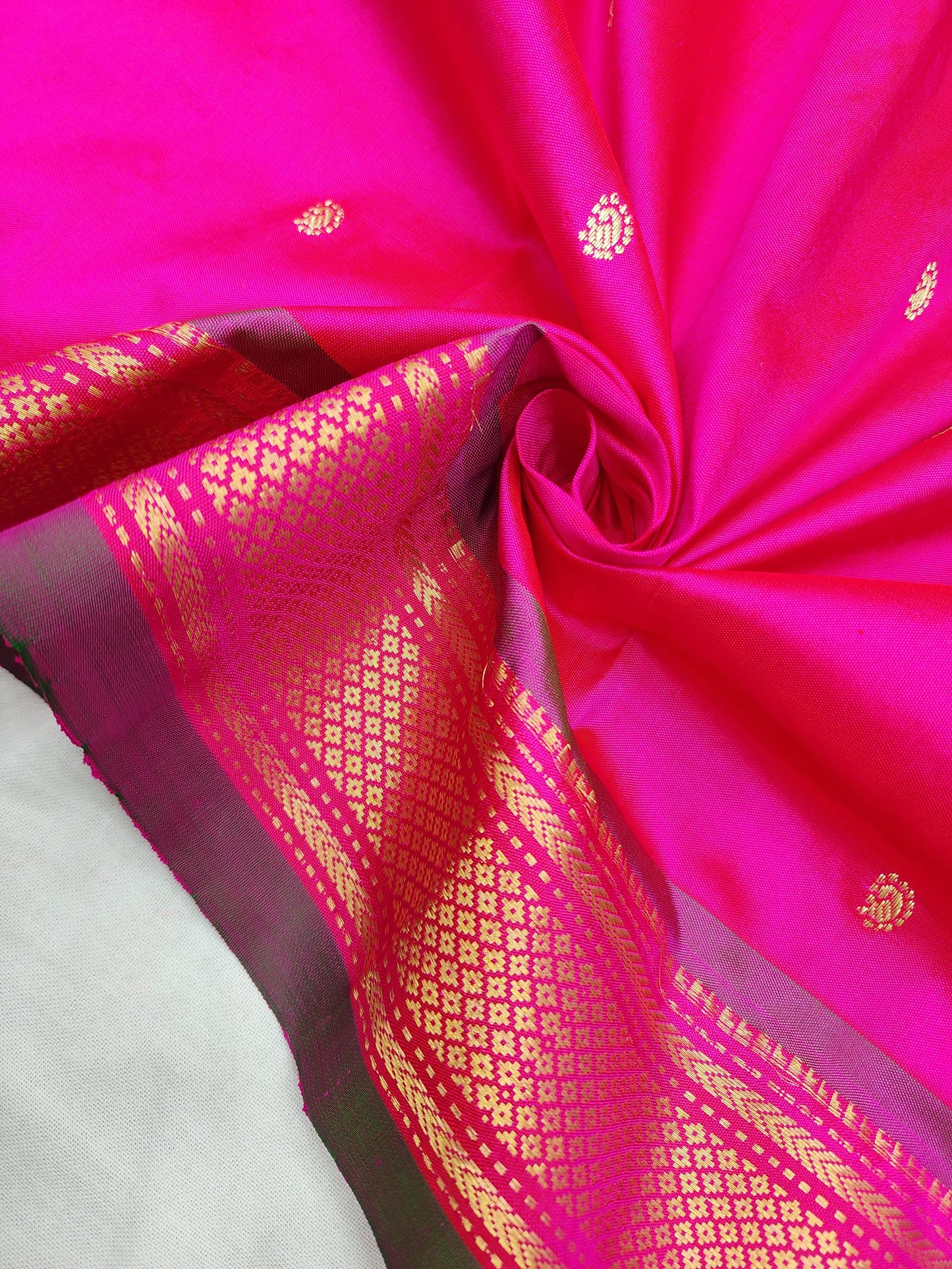 Traditional Yeola Paithani