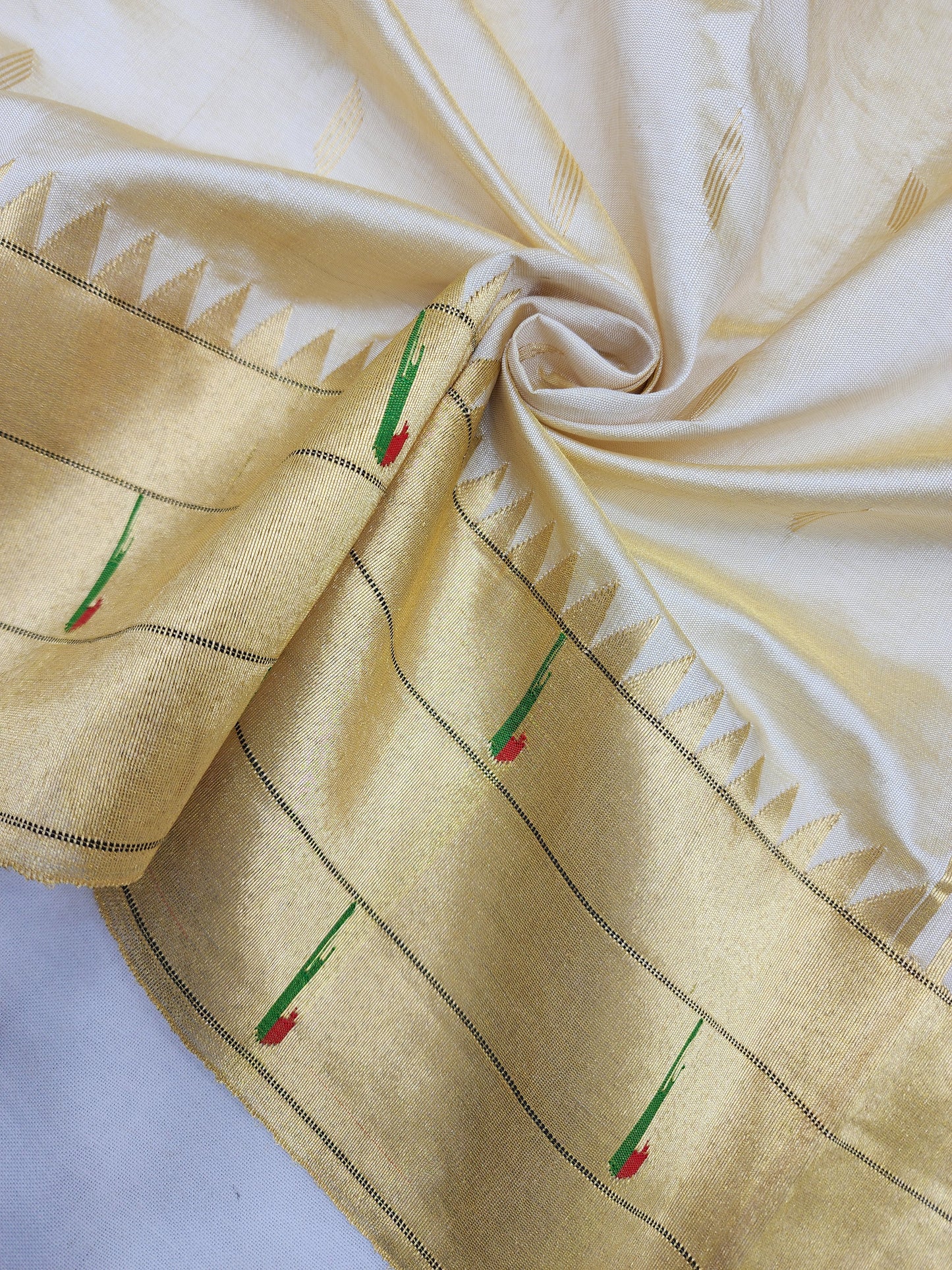 Triple Muniya Brocade Paithani