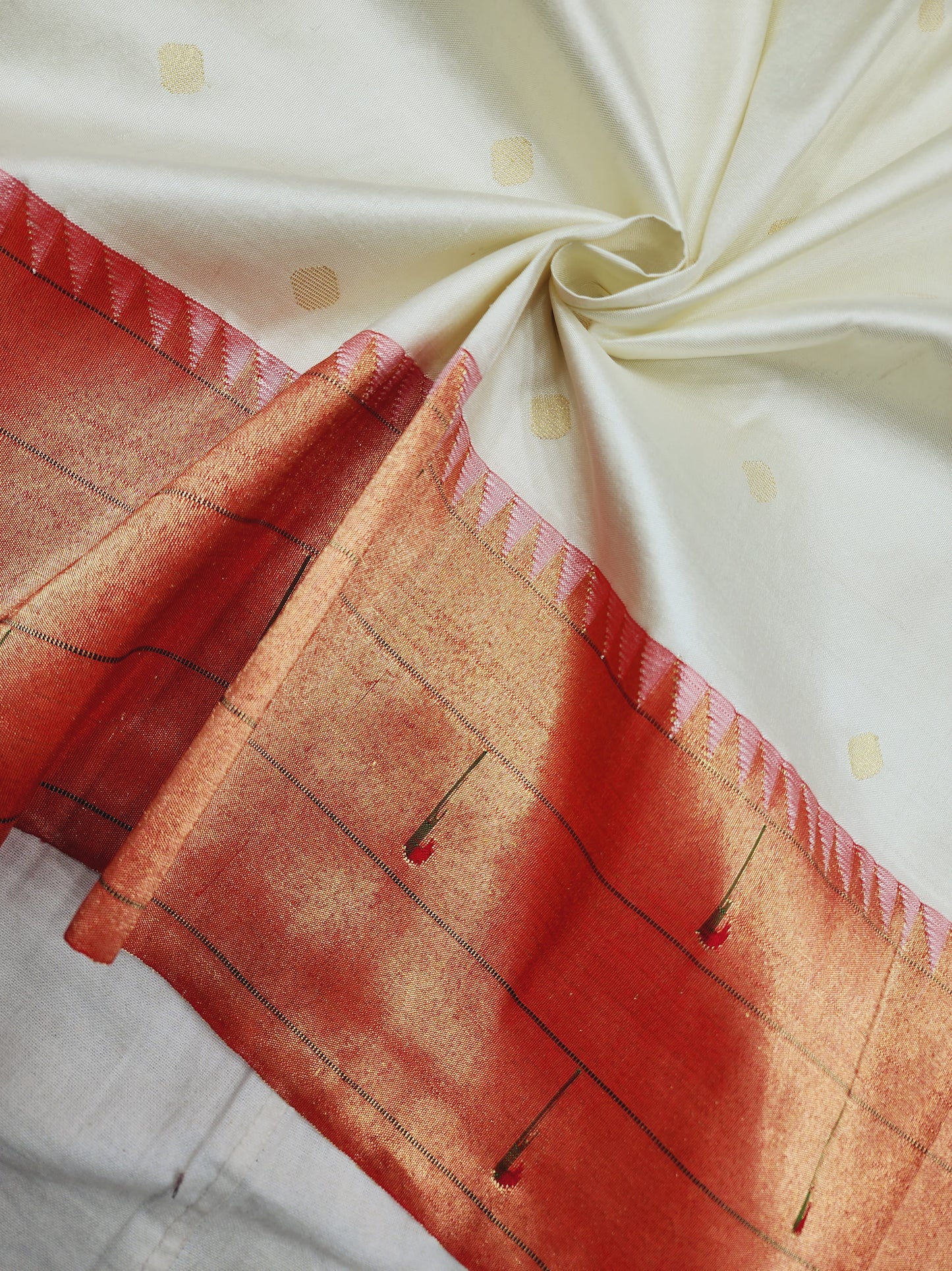 Triple Muniya Brocade Paithani