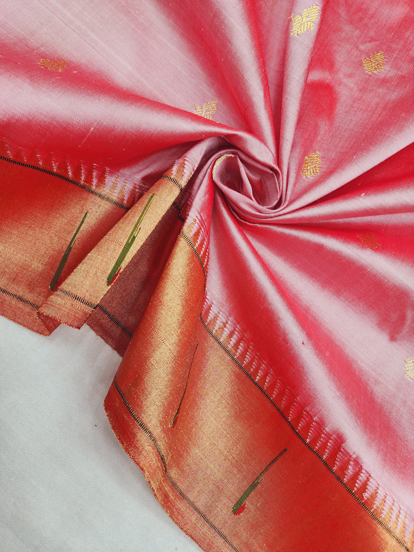 Single Muniya Brocade Paithani